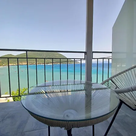 Ponti Bay فاسيليكي
